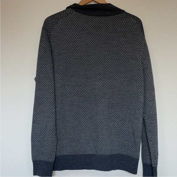 UNTUCKit Wool Sweater Sorensen Cross Stitch Mens 
Size large - Picture 5 of 6